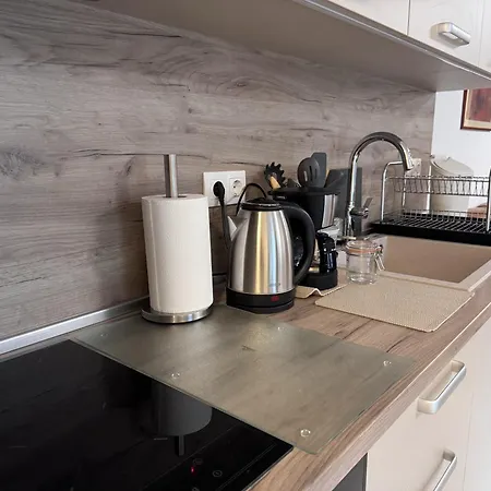 Appartement New Two Bdr Airport Free Parking *