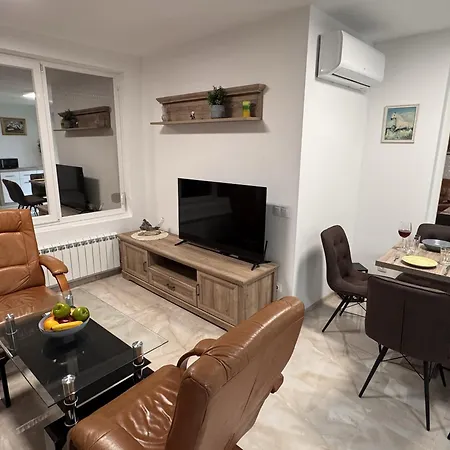 Appartement New Two Bdr Airport Free Parking Sofia